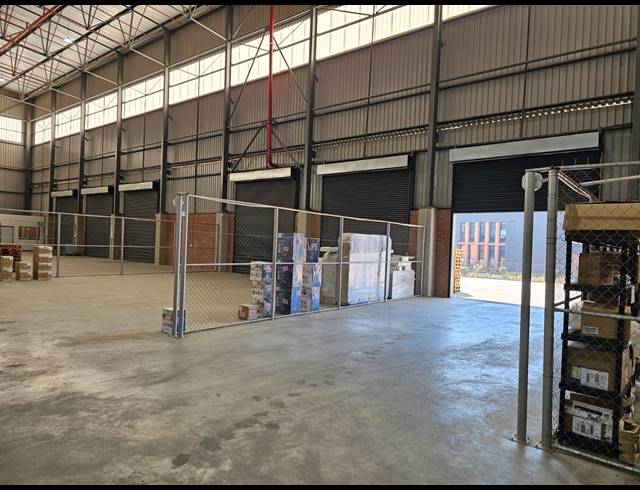 6,939M² WAREHOUSE TO LET IN NORTH RIDING